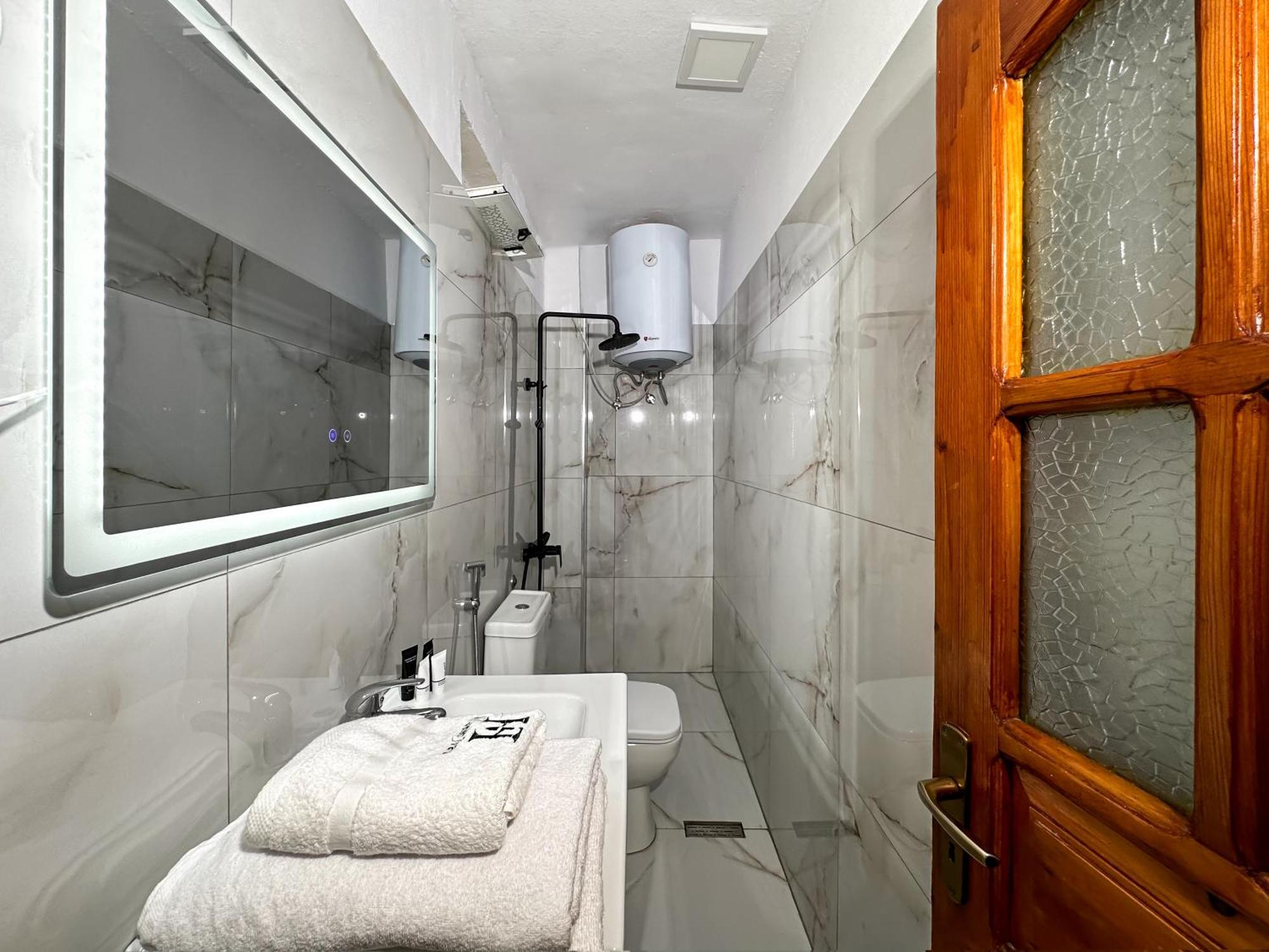 Home Select Tiran Dış mekan fotoğraf