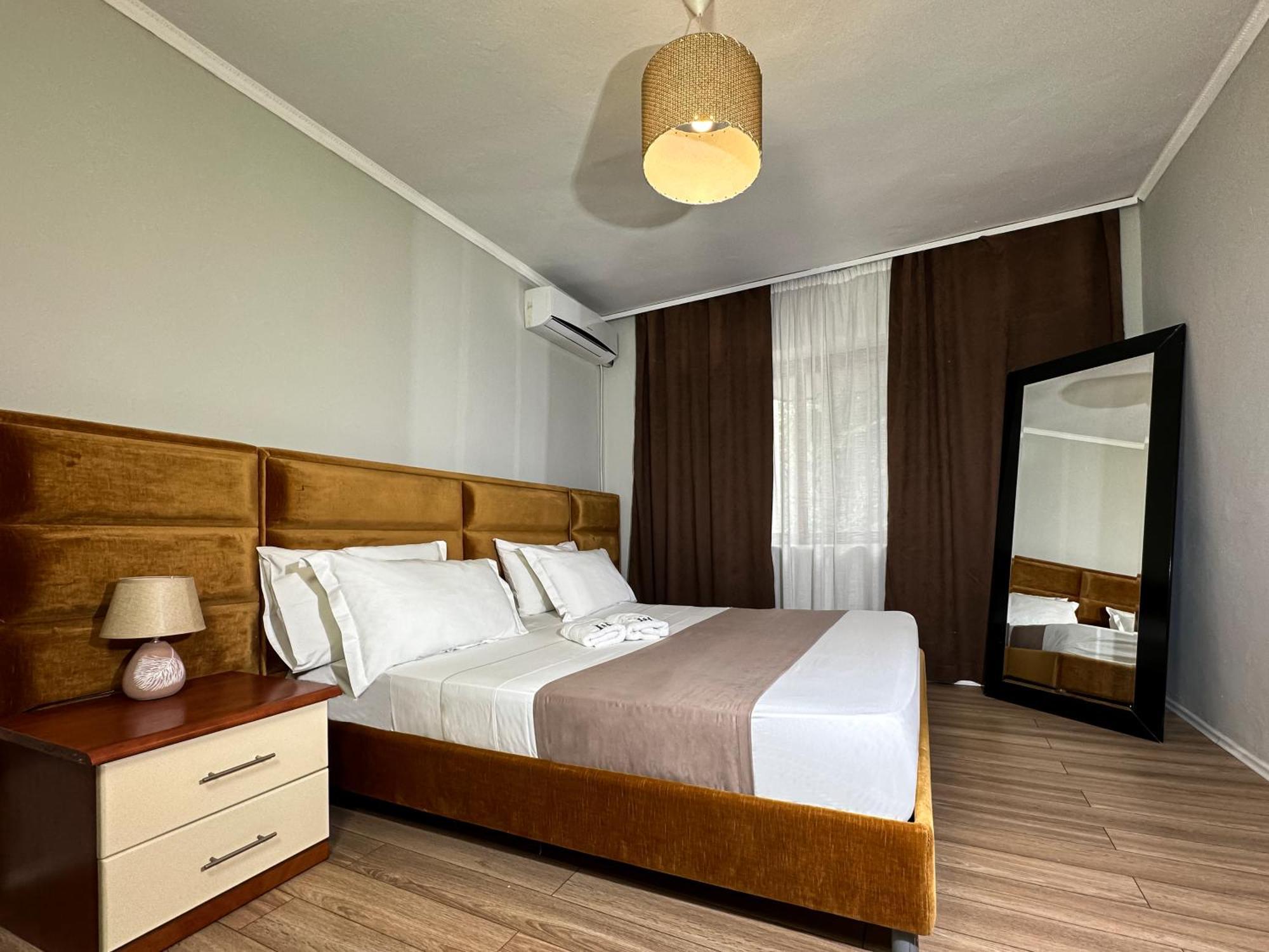 Home Select Tiran Dış mekan fotoğraf